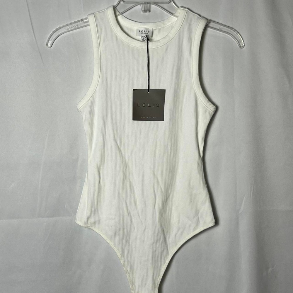 NWT Le‎ Lis Collection White Ribbed Racerback Bodysuit (Size S) preppy casual